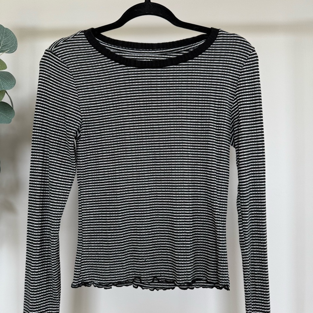 AE Black and White Striped Top